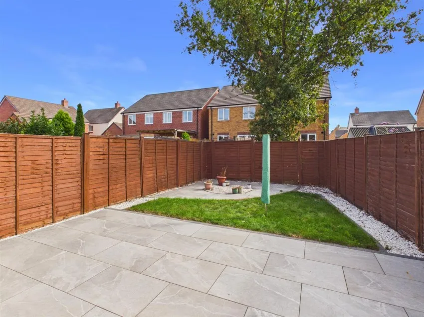 Oswald Drive, Longford, photo 4