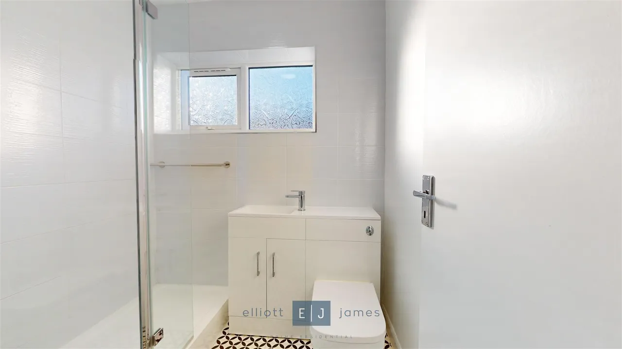 Westbury Lane, Buckhurst Hill, photo 5