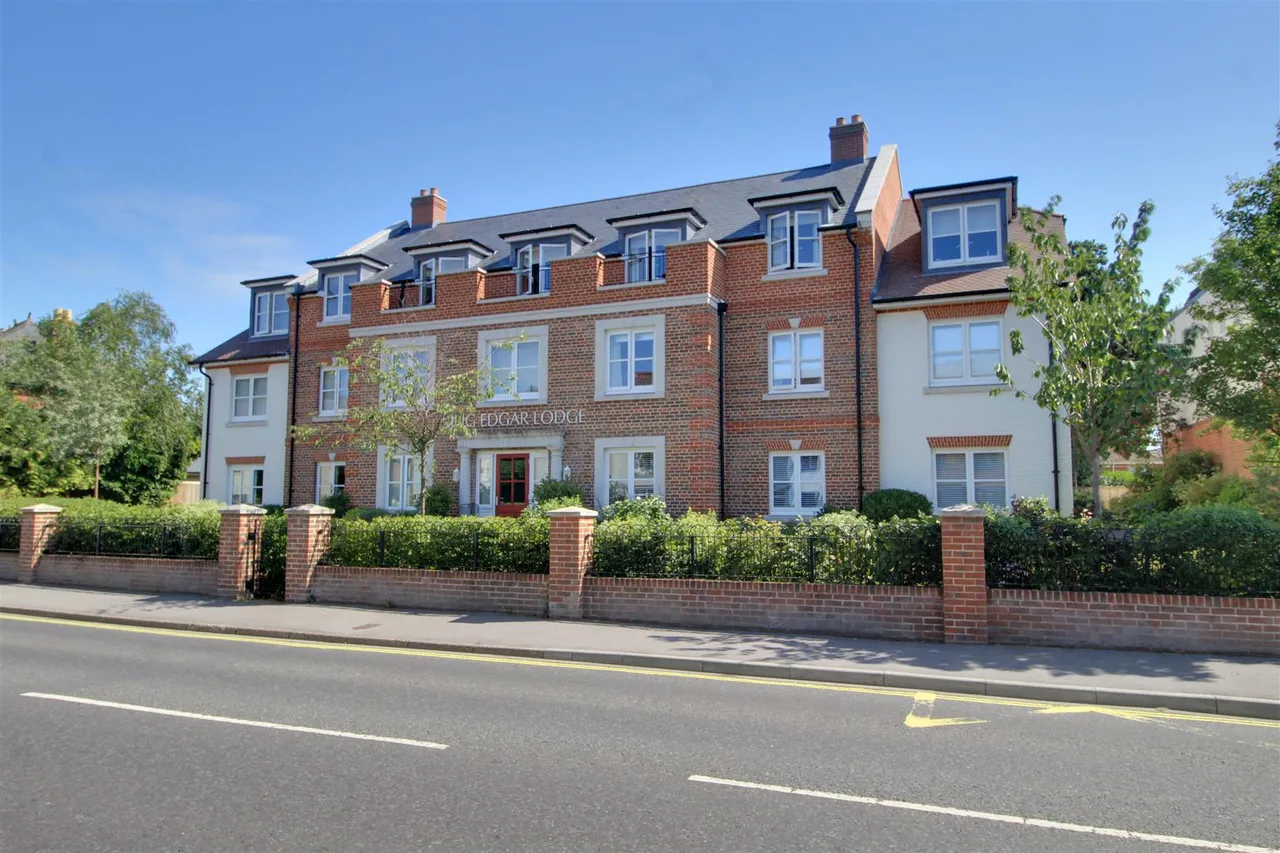 Christchurch Road, Ringwood, BH24, photo 14