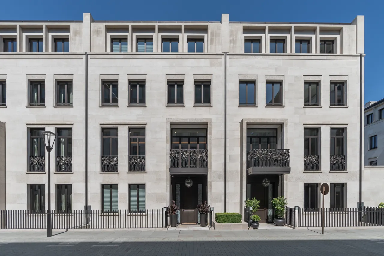 Whistler Square, Chelsea Barracks, SW1W, photo 16