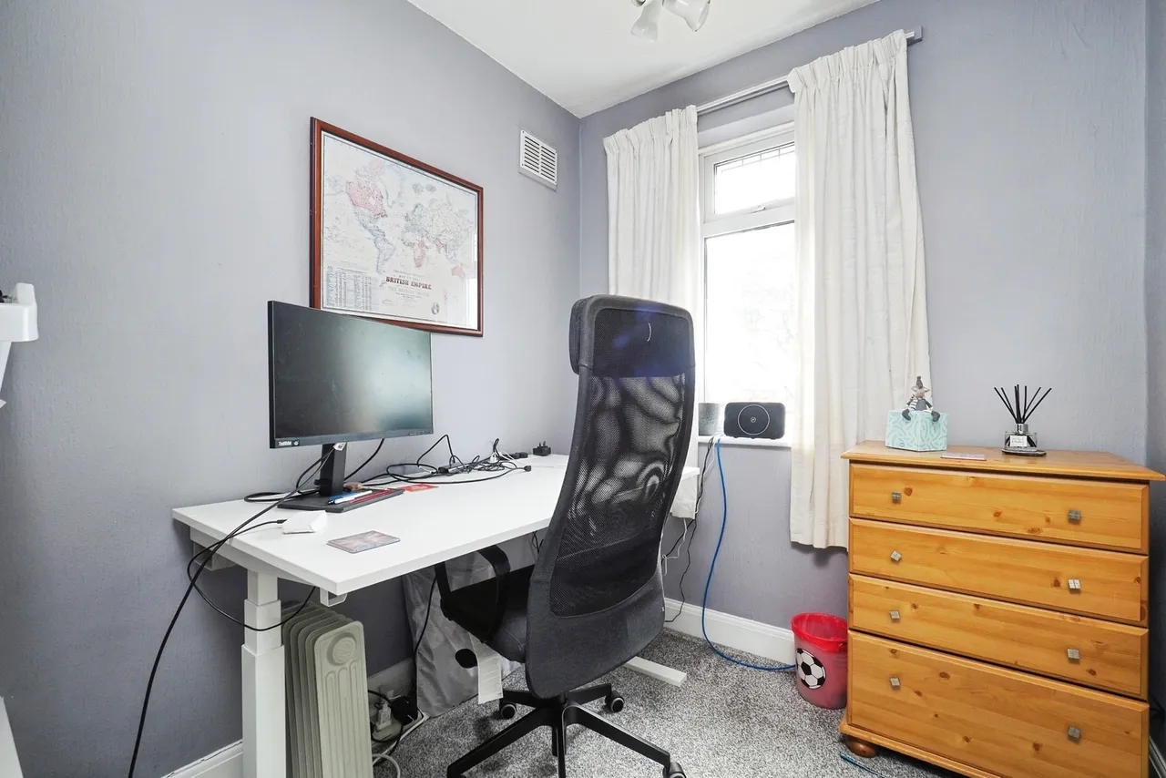 Lilac Crescent, Beeston, Nottingham, Nottinghamshire, NG9, photo 19