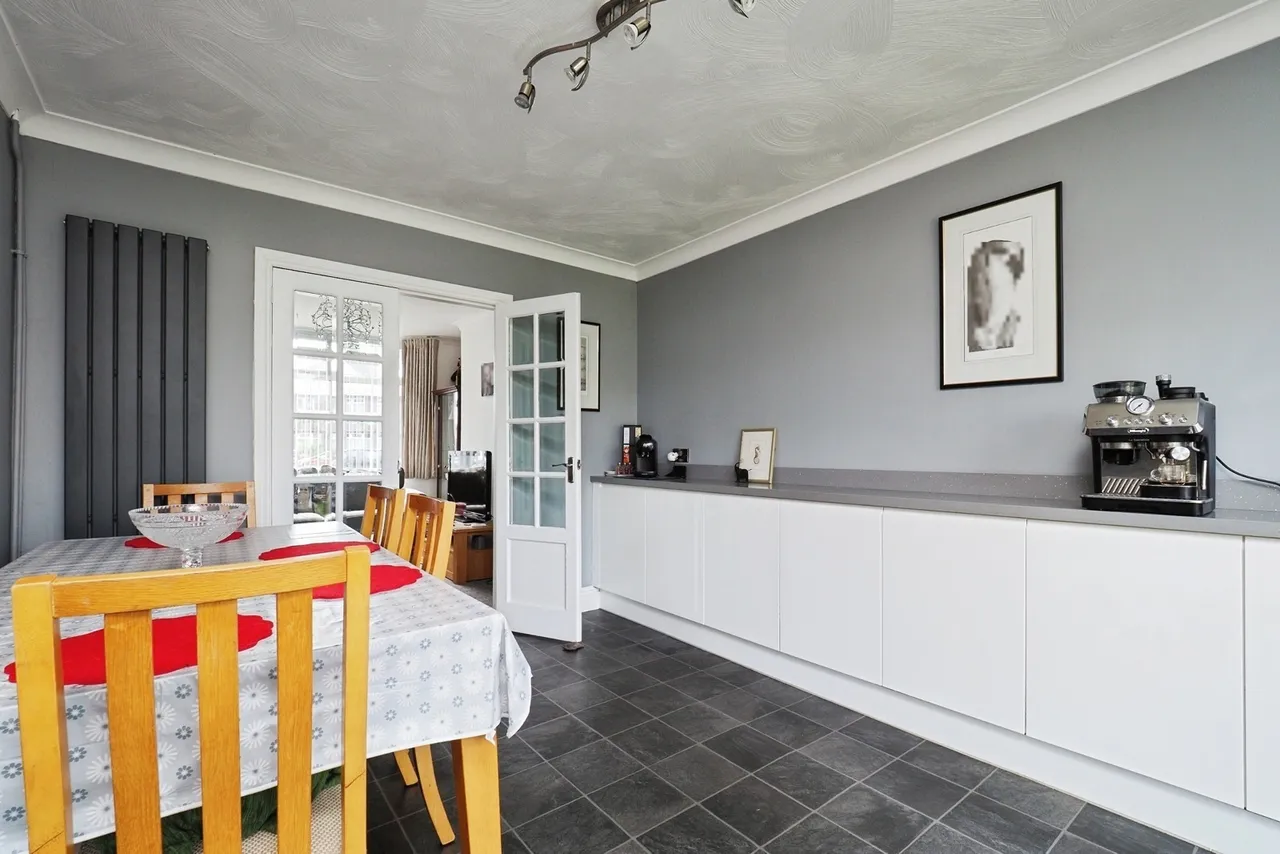 Lilac Crescent, Beeston, Nottingham, Nottinghamshire, NG9, photo 4