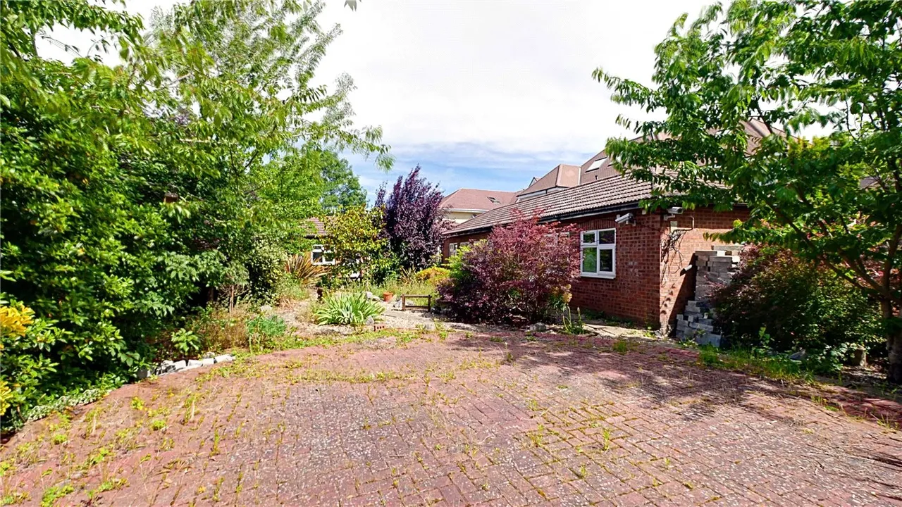Great West Road, Isleworth, TW7, photo 9