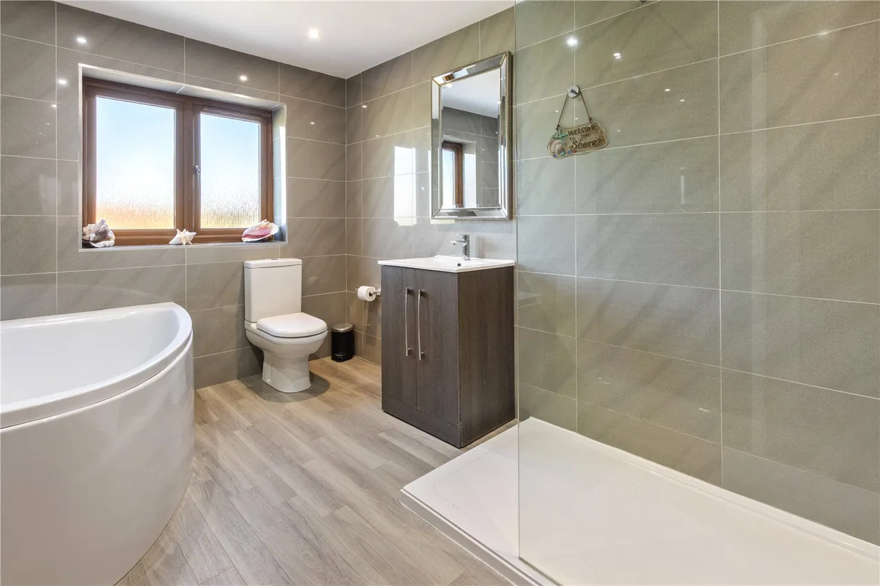 Cadney Road, Howsham, photo 18