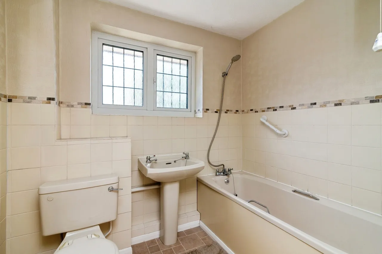 Ringwood Road, Bingham, NG13, photo 23