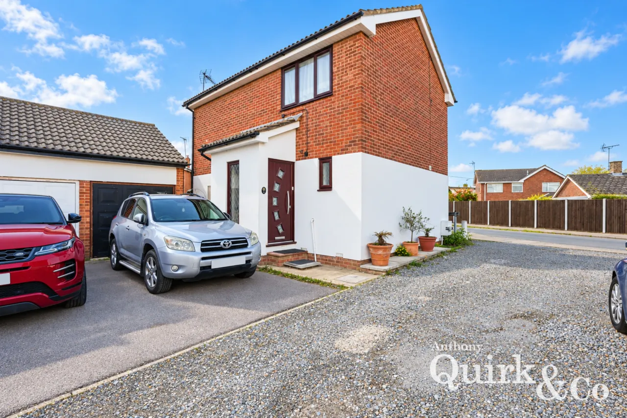 3 bed property to rent, Maurice Road, Canvey Island, SS8