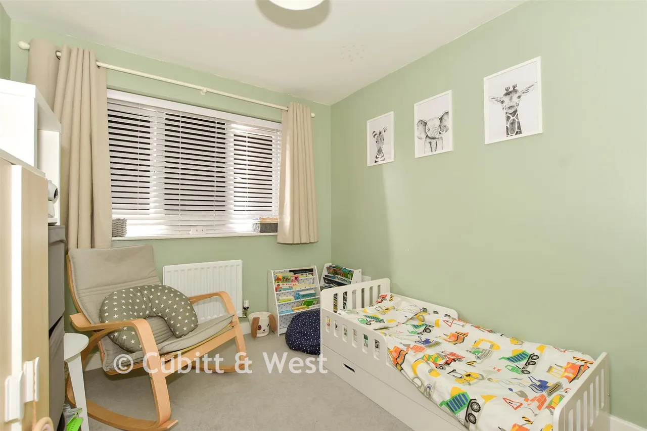 Brewers Way, Faygate, RH12, photo 11