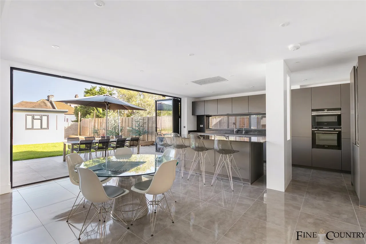 6 bed house for sale, Bryan Avenue, London