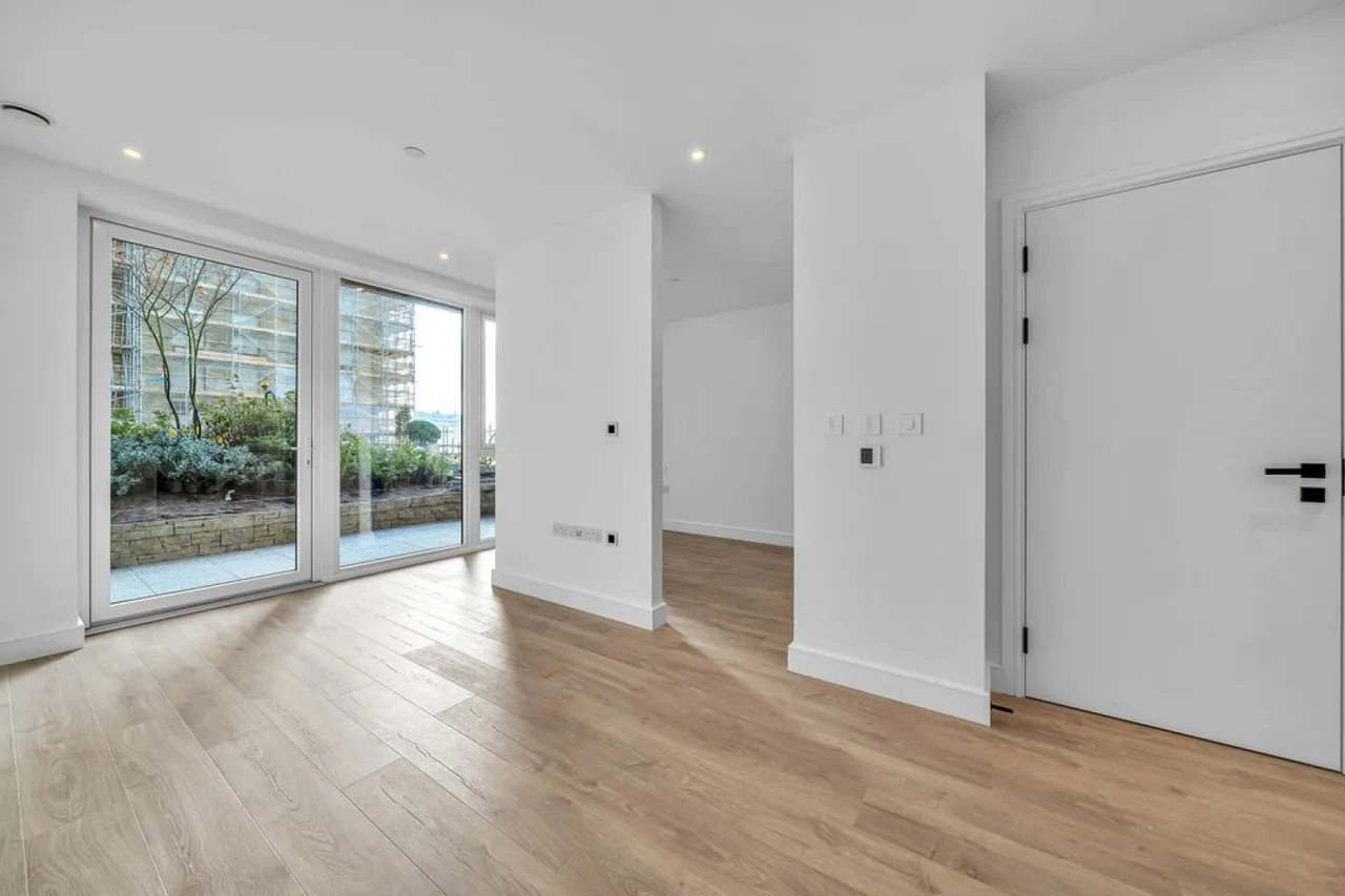 1 bed flat to rent — Grand Union, Alperton