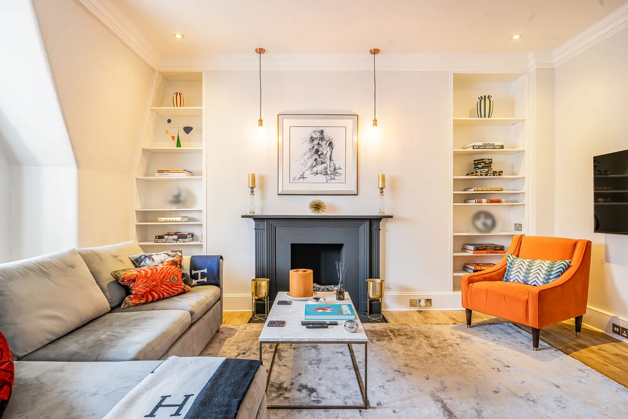 2 bed flat for sale — Top Floor, 14 Draycott Place, London