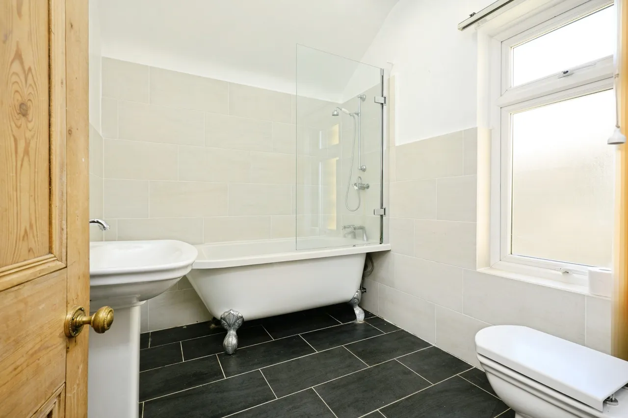 Oxford Road, Leeds, LS20, photo 21
