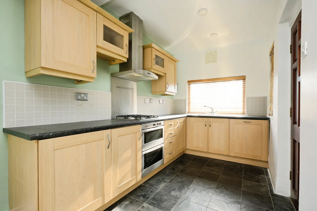 Oxford Road, Leeds, LS20, photo 2