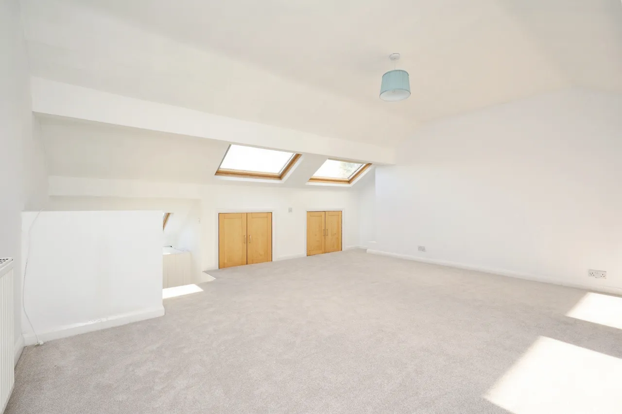 Oxford Road, Leeds, LS20, photo 11