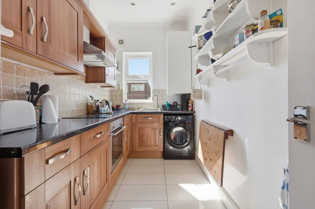 Grange Park Road, Leyton, E10, photo 4