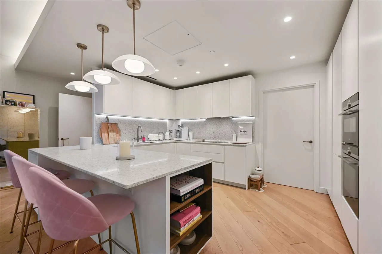 Wood Crescent, London, W12 7GJ, photo 8