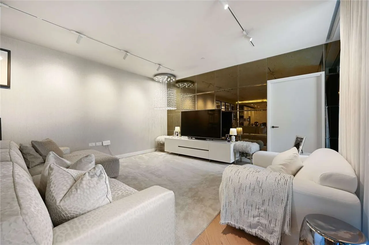 Wood Crescent, London, W12 7GJ, photo 11