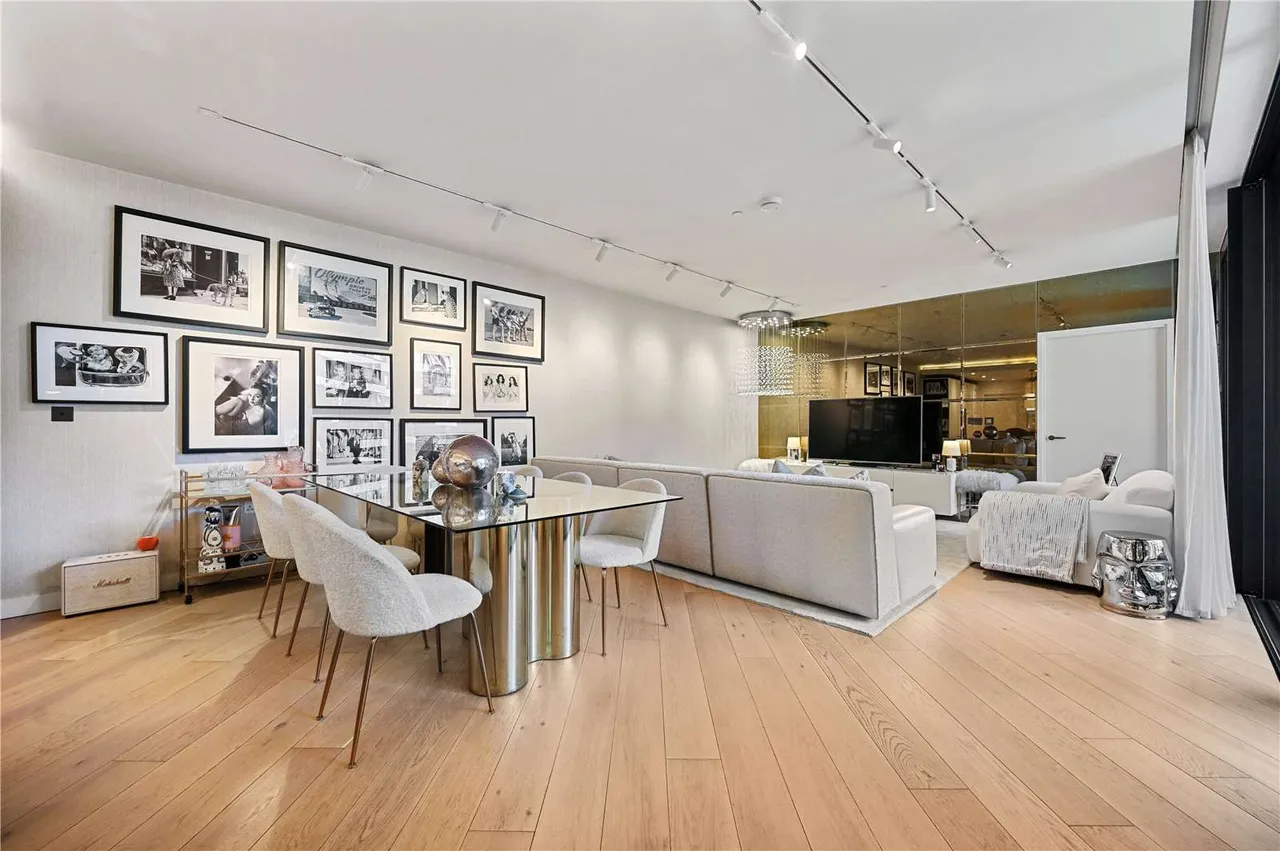 Wood Crescent, London, W12 7GJ, photo 6