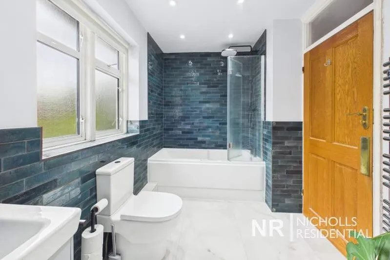Hook Rise South, Surbiton, KT6, photo 13