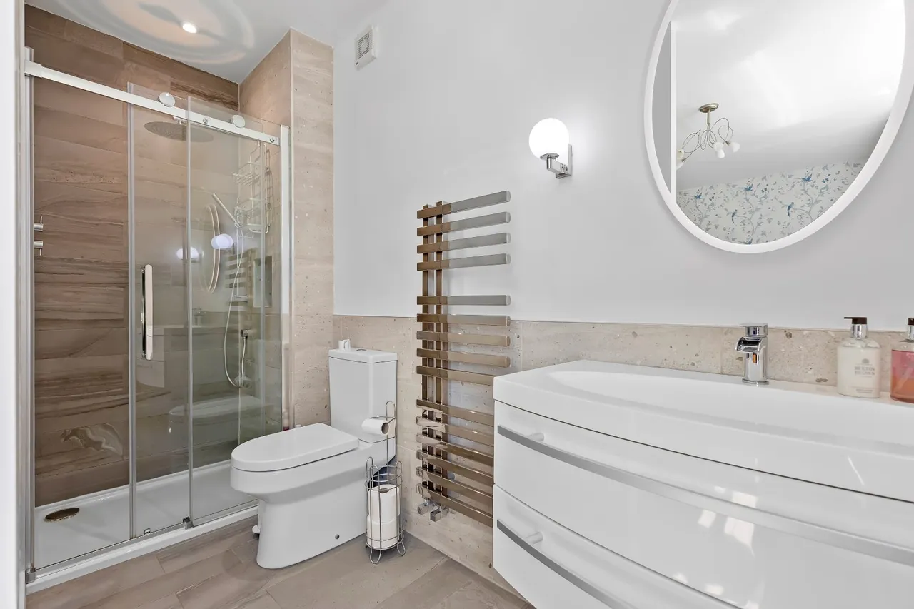 Dale View, Ilkley, LS29, photo 13
