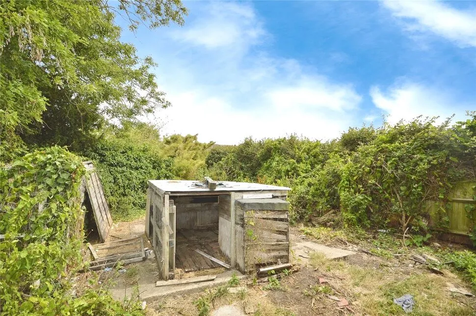 Puffin Road, Isle of Grain, Kent, ME3, photo 9