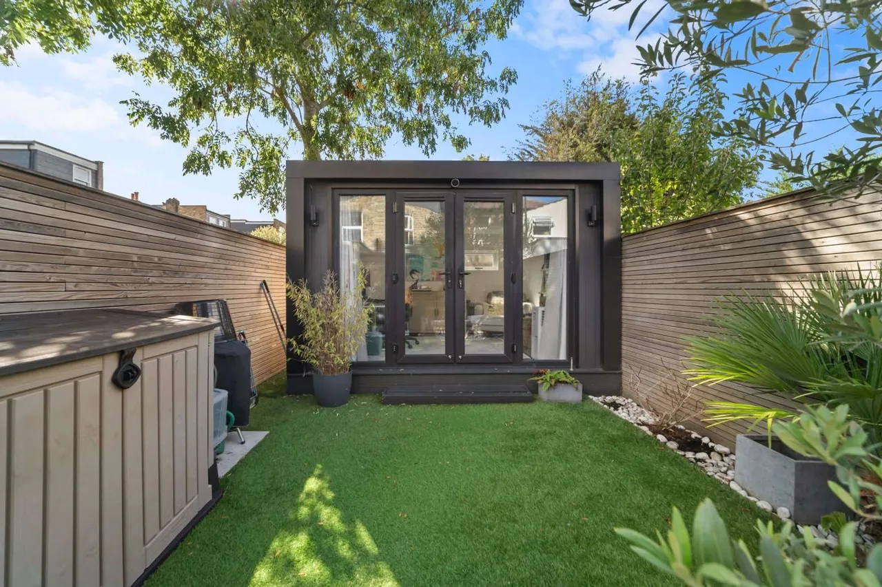 Deburgh Road, Wimbledon, London, SW19 1DX, photo 4