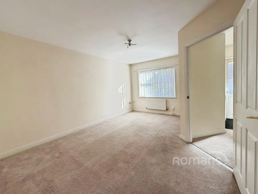 Honington Mews, Farnborough, GU14, photo 7