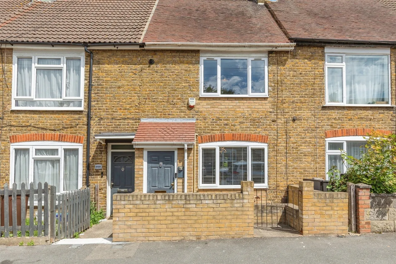 2 bed house for sale — Cornwallis Avenue, Gillingham