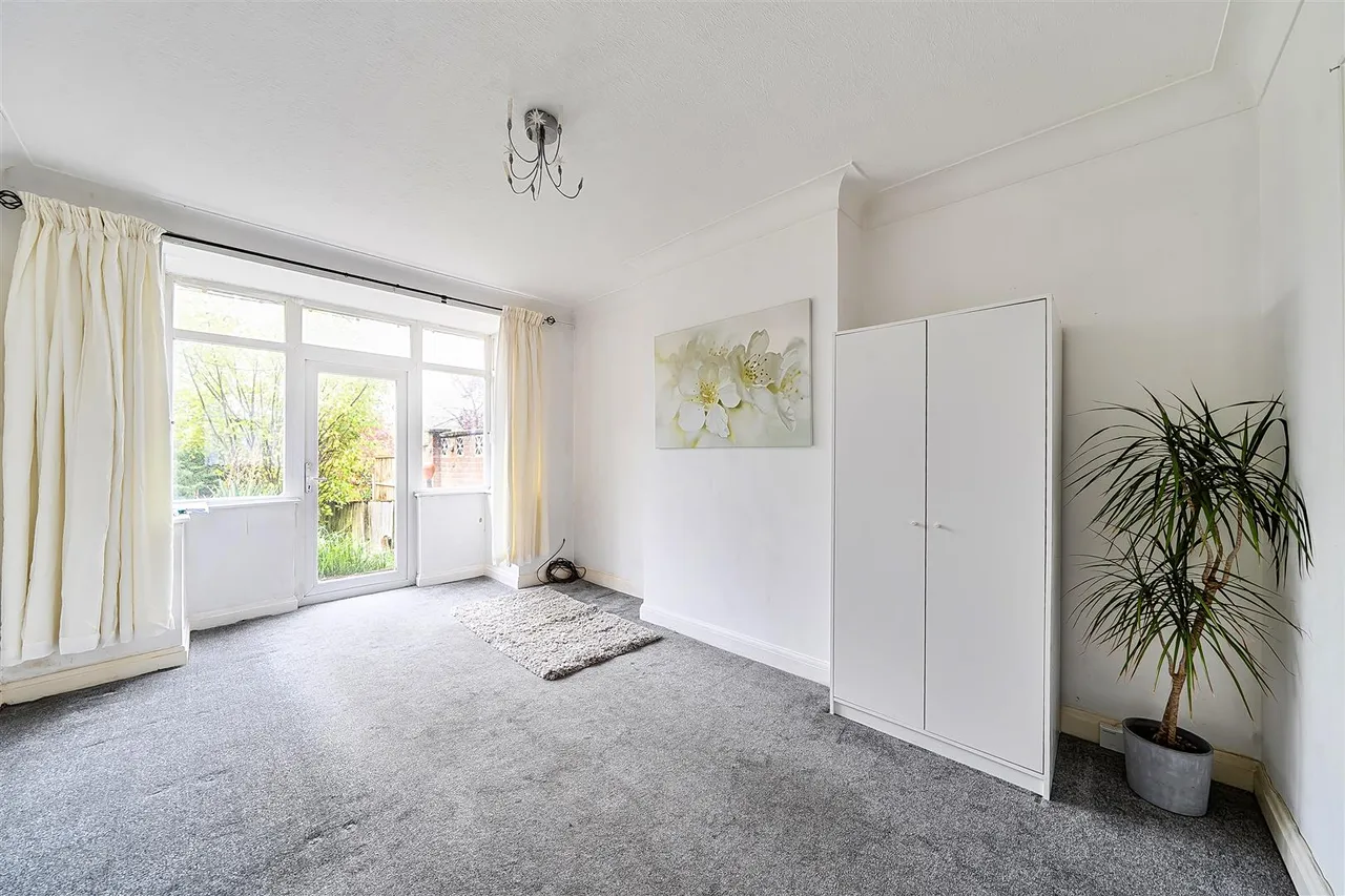 Oxenpark Avenue, Wembley, photo 6