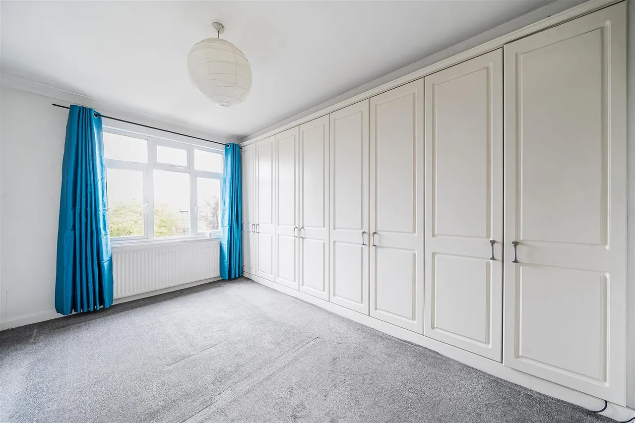 Oxenpark Avenue, Wembley, photo 10