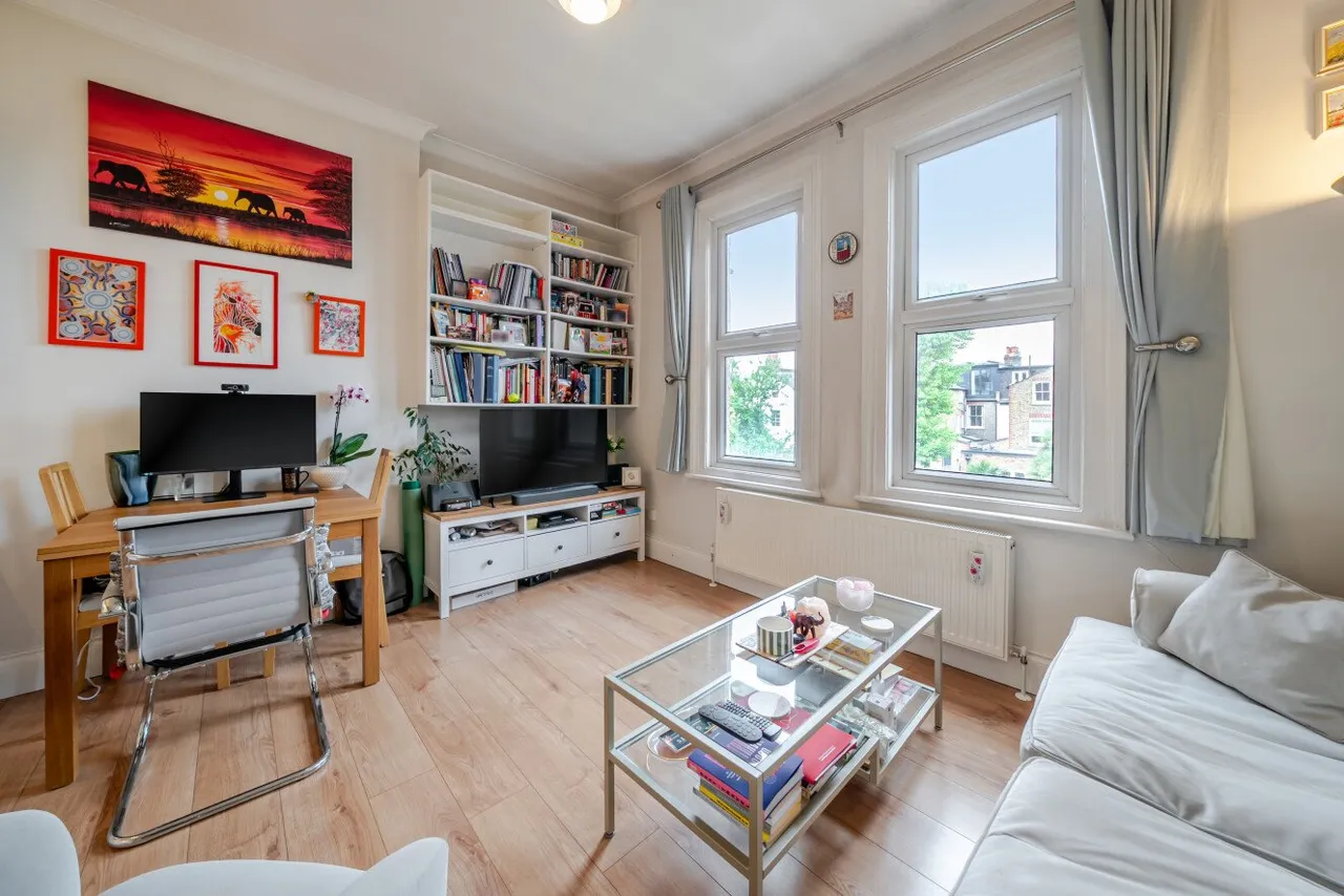 1 bed flat for sale — Bedford Hill, Balham, London, SW12