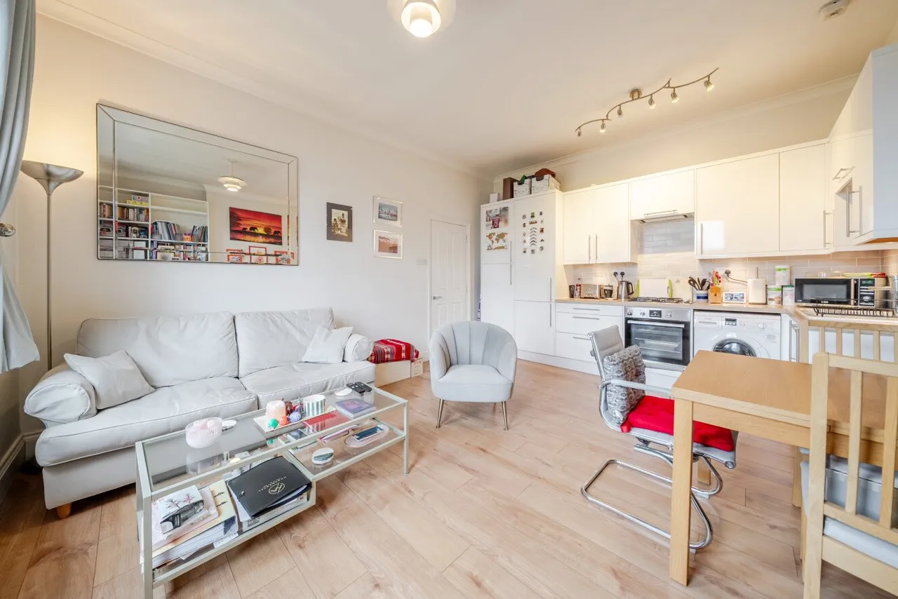 Bedford Hill, Balham, London, SW12, photo 8