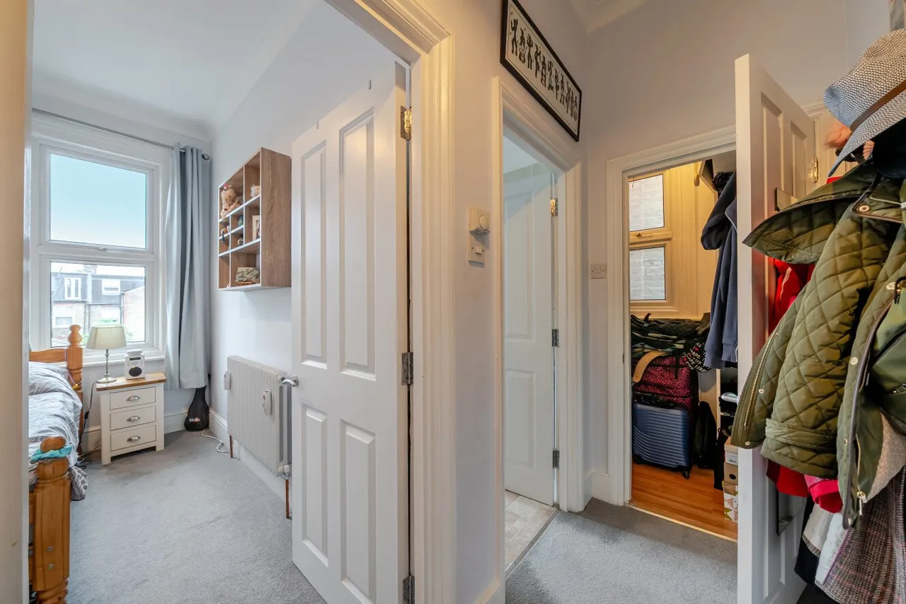 Bedford Hill, Balham, London, SW12, photo 12
