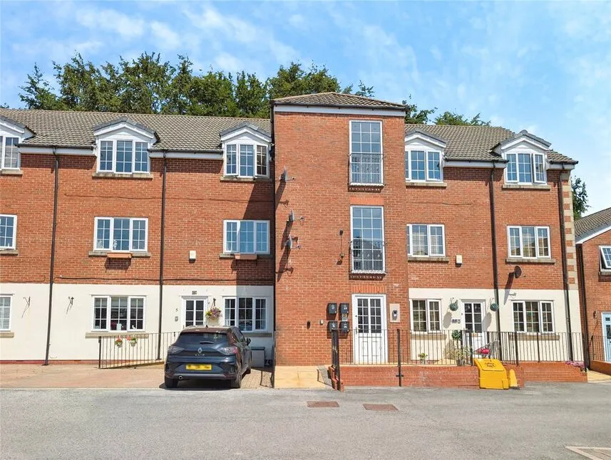 2 bed flat to rent — Victoria Court, Tottington, Greater Manchester, BL8