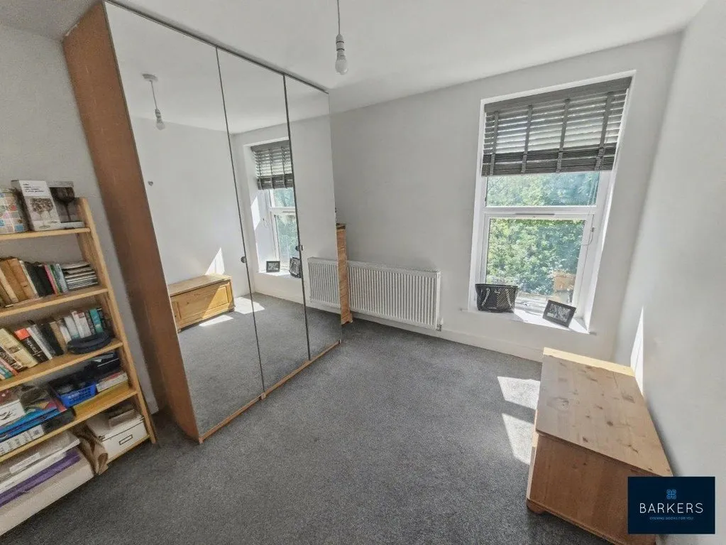 Transvaal Terrace, Batley WF17 0AA, photo 14