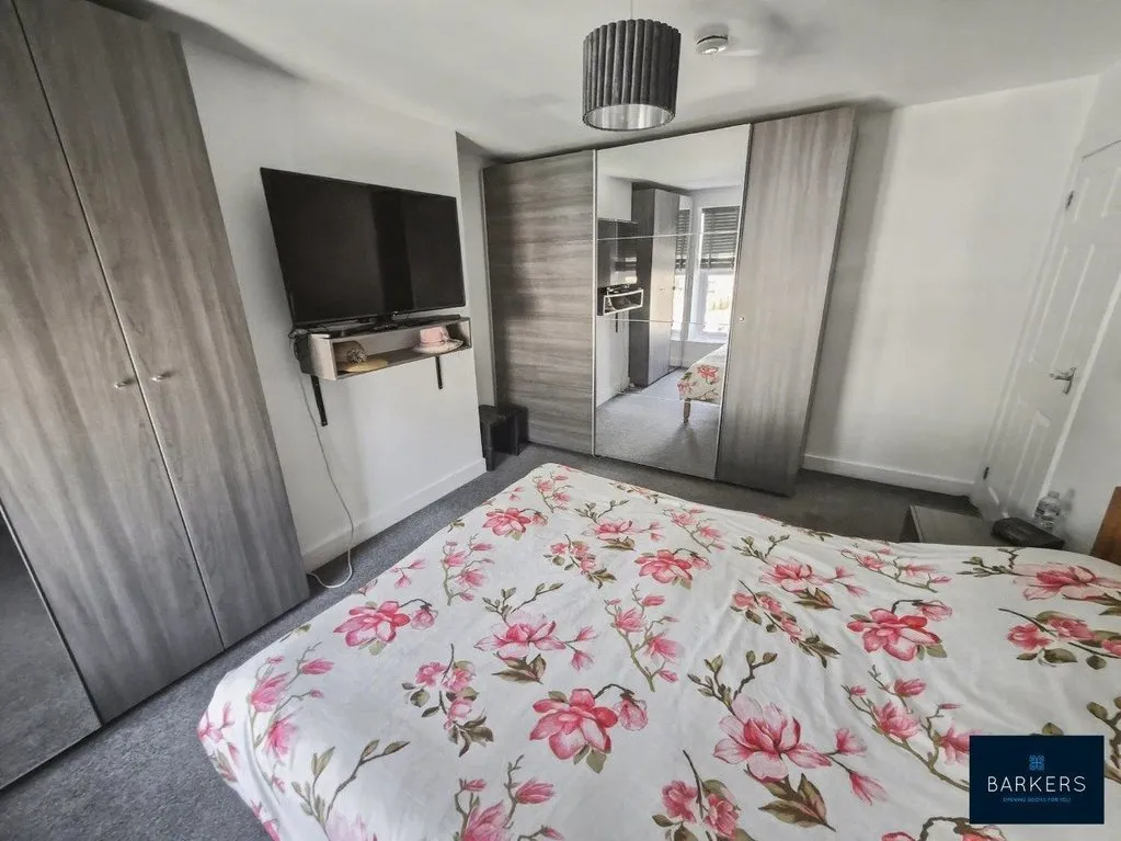 Transvaal Terrace, Batley WF17 0AA, photo 17