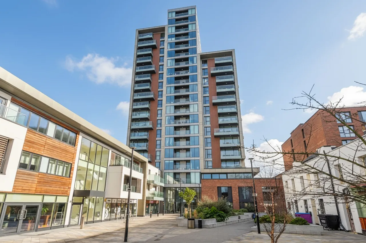 2 bed flat for sale, London, E3