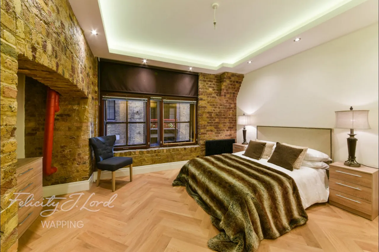 The Highway, London, E1W, photo 6