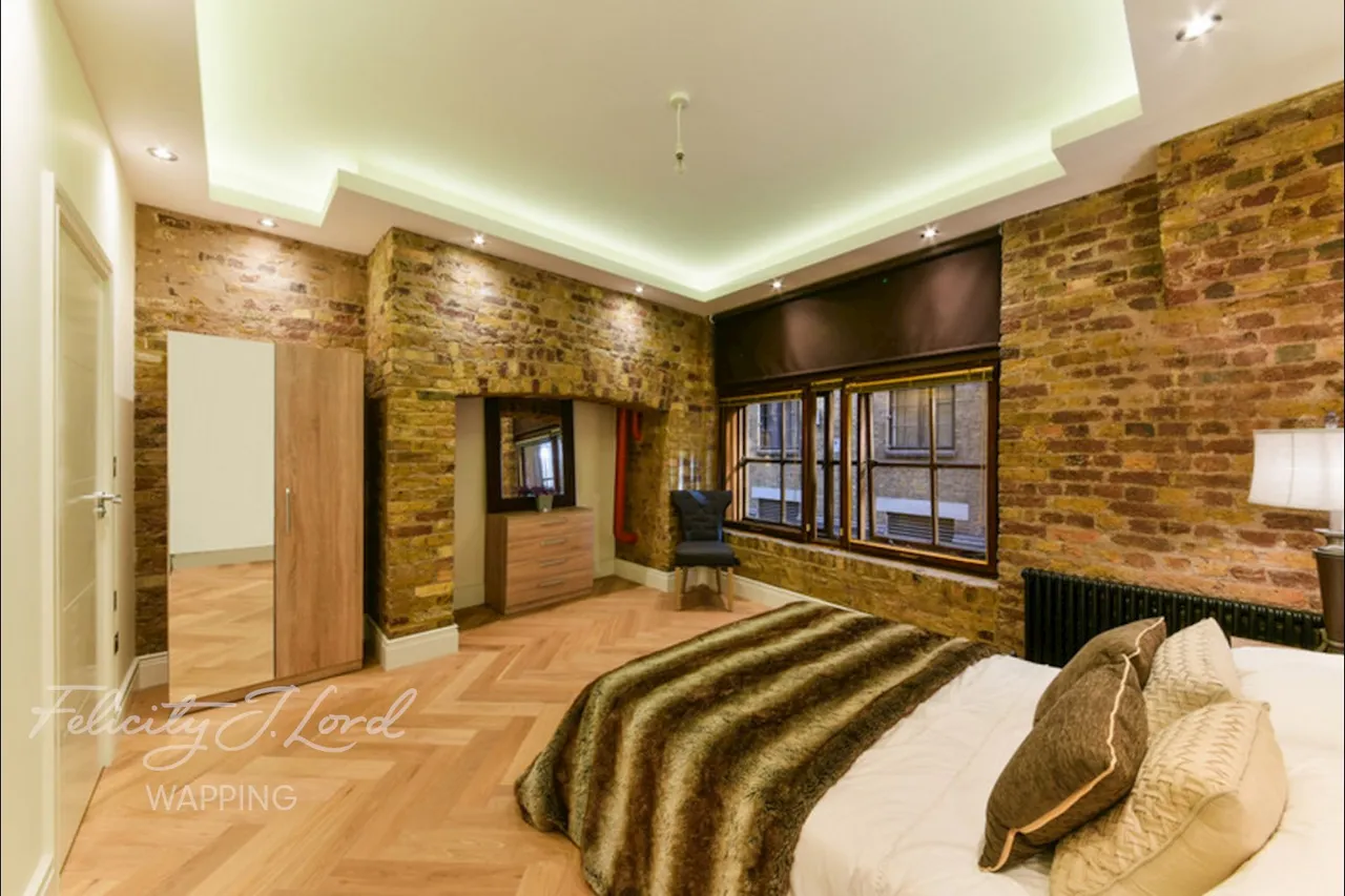 The Highway, London, E1W, photo 13