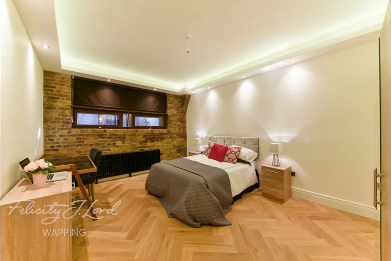The Highway, London, E1W, photo 11