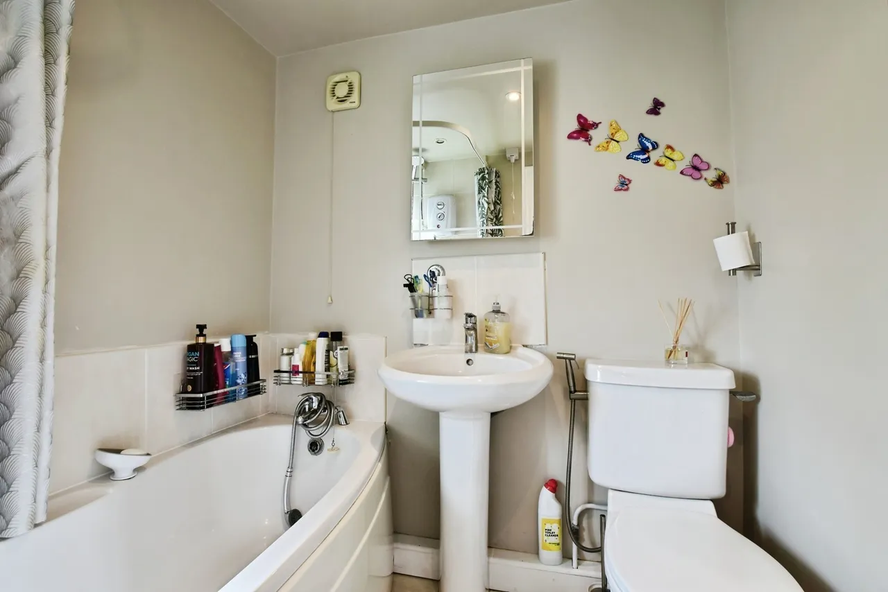 Hollyhedge Road, Manchester, Greater Manchester, M22, photo 15