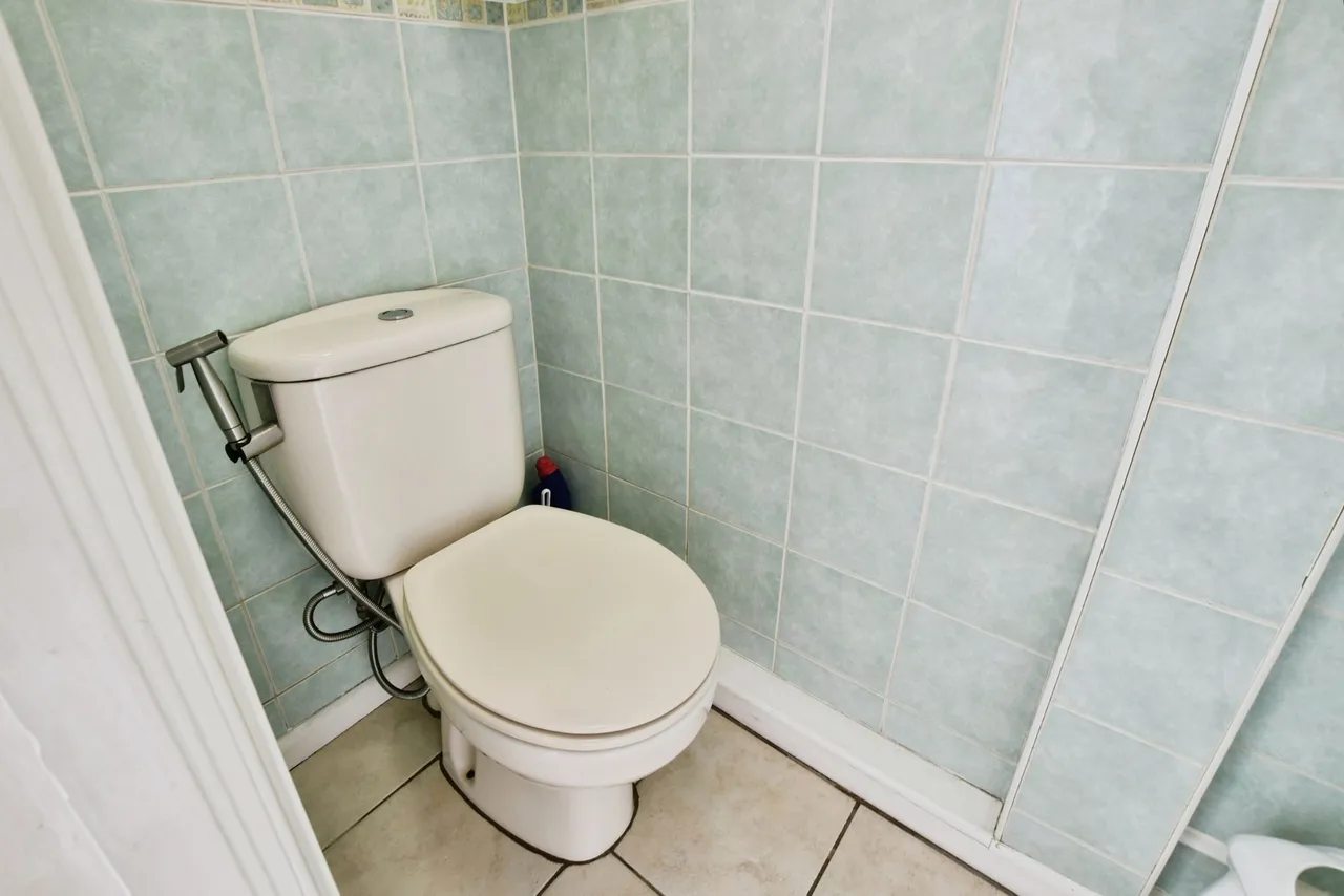 Hollyhedge Road, Manchester, Greater Manchester, M22, photo 9