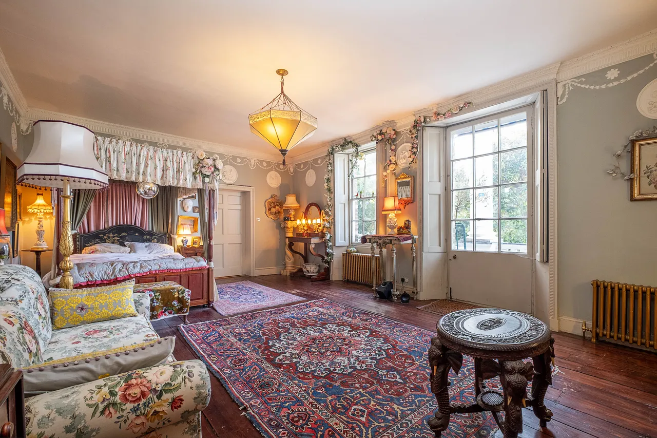 Hampton Court Road, Hampton, TW12, photo 6
