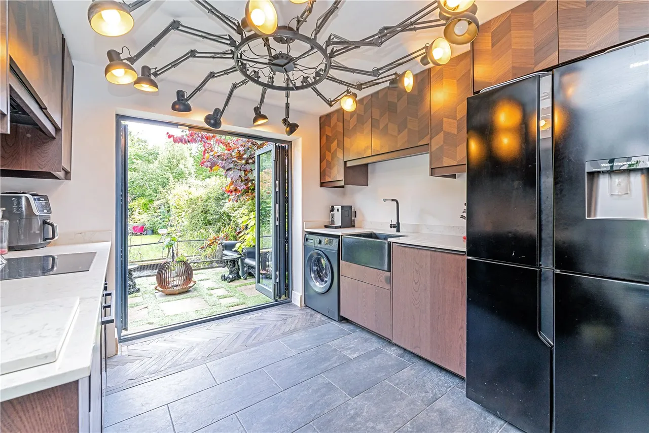 Gloucester Road, Hampton, TW12 2UJ, photo 6