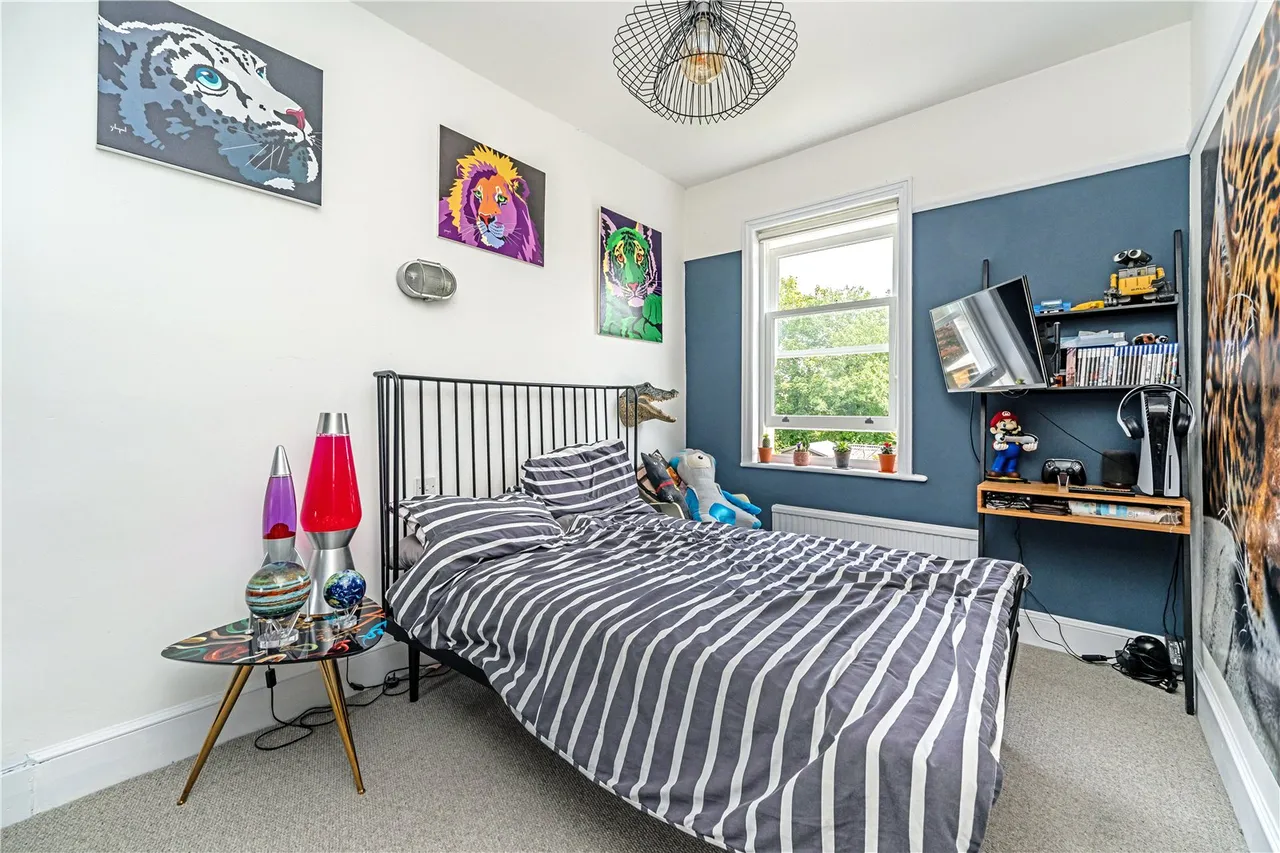 Gloucester Road, Hampton, TW12 2UJ, photo 13