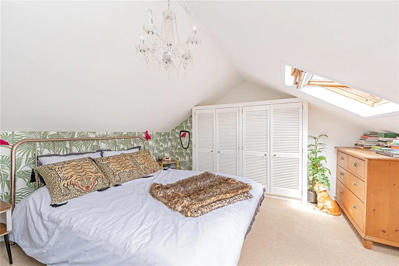 Gloucester Road, Hampton, TW12 2UJ, photo 11