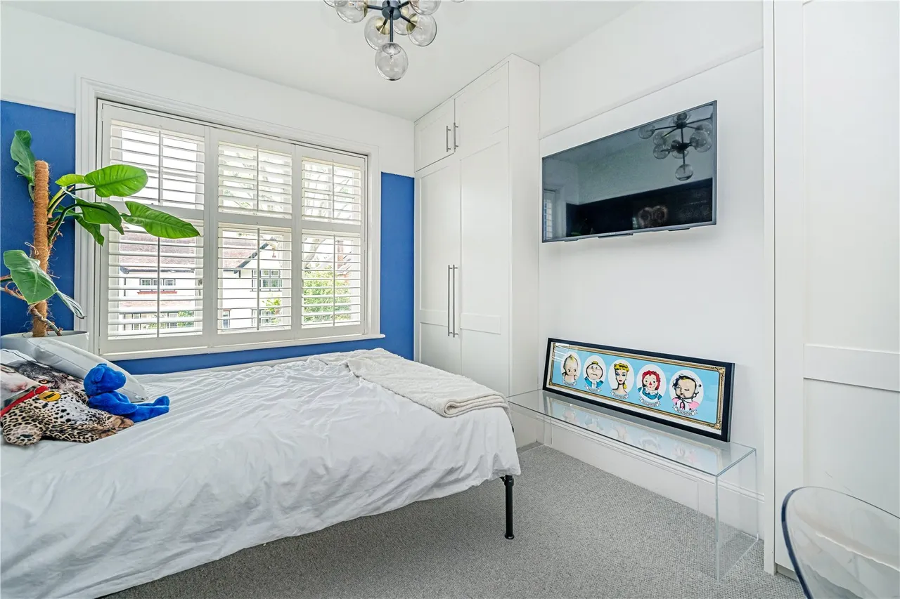 Gloucester Road, Hampton, TW12 2UJ, photo 12