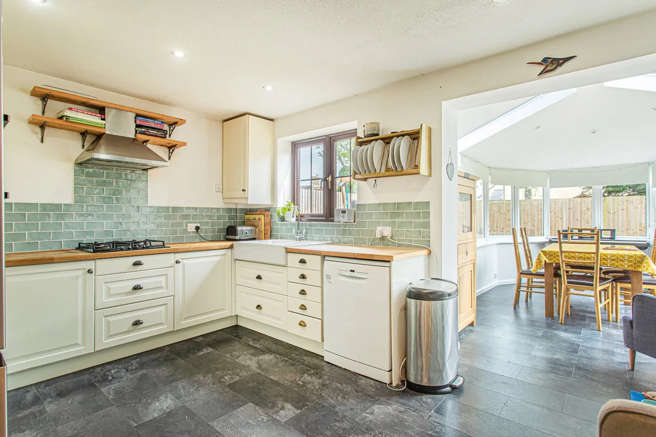 Mullins Close, Colerne, photo 2
