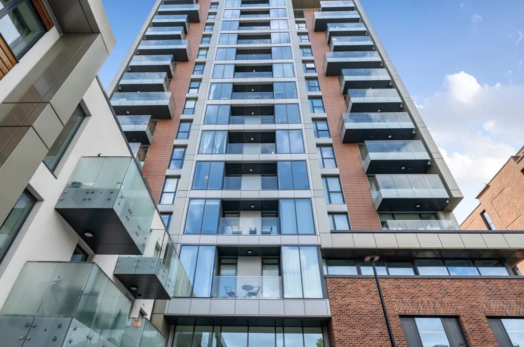 Corsican Square, Bow, E3, photo 19