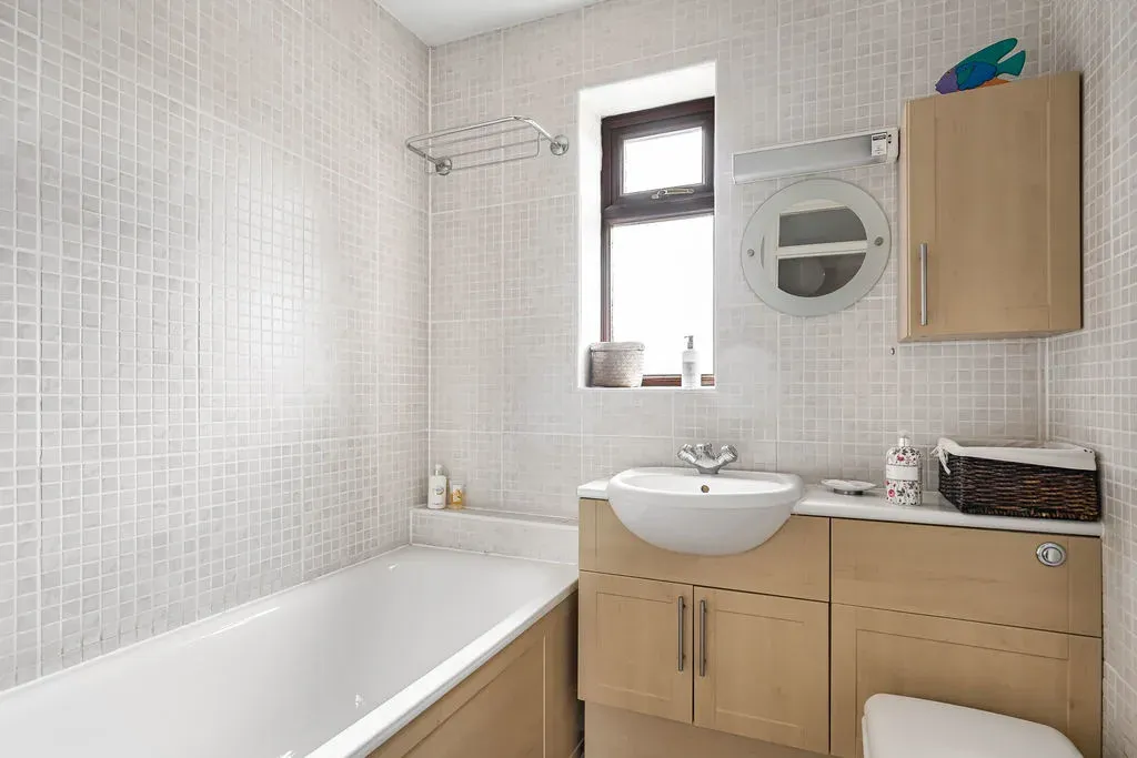 Hamilton Lane, Bletchley, Milton Keynes, Buckinghamshire, MK3 5LU, photo 8