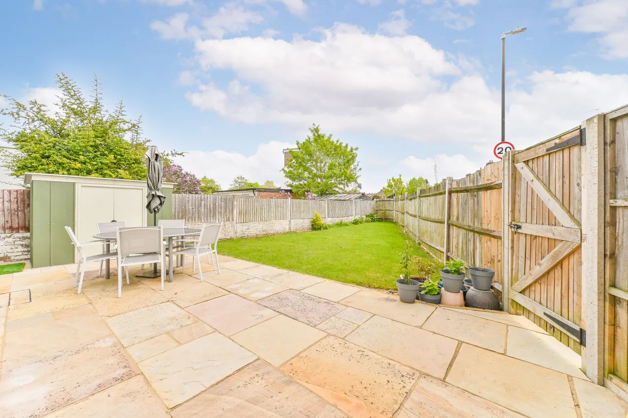63 Chilmark Road, London, photo 4